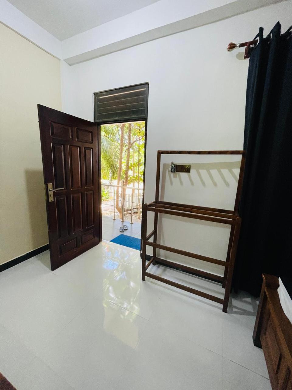 Natraj Guest House Trincomalee Exterior photo